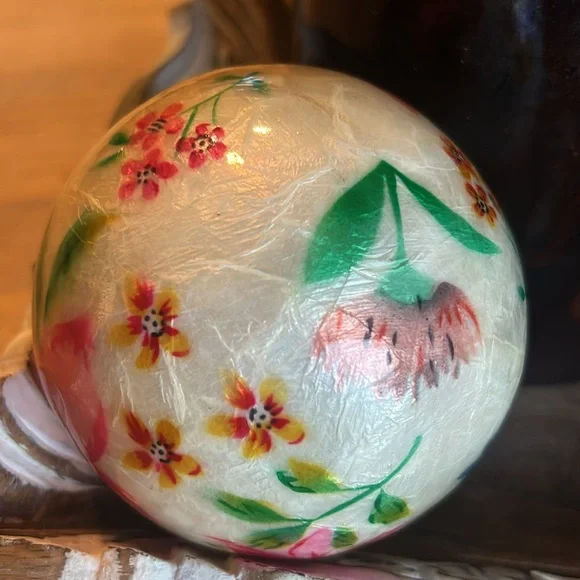 3 Decorative Bunny Flower Balls / Orbs - Picture 13 of 17